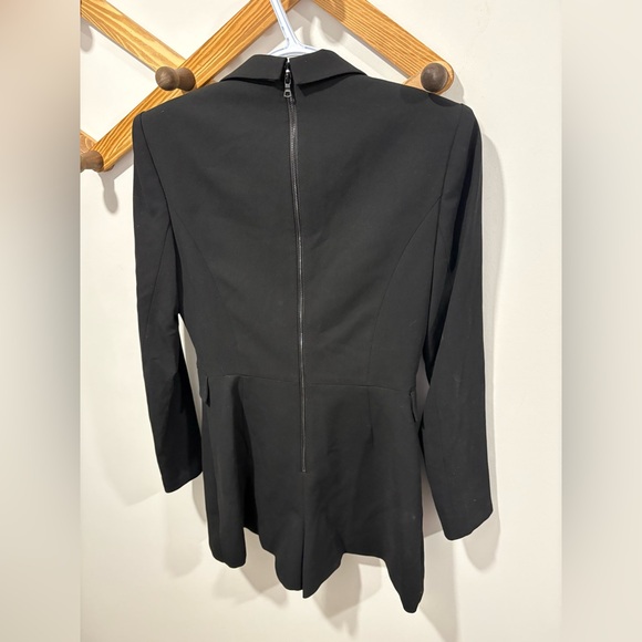 Alice + Olivia KYRIE TUXEDO SKORT ROMPER - Picture 13 of 13